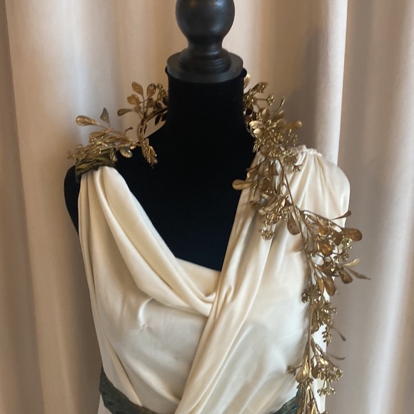 Dresses & Skirts - Greek goddess toga with custom gold laurel leaf crown costume L